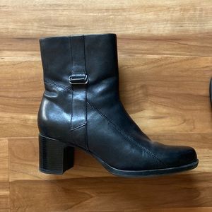 Vintage black leather boots- Size 6.5